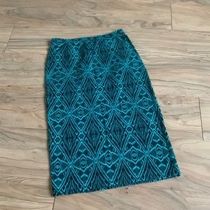 Stretchy pencil skirt